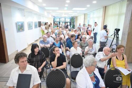 Виставка завідувача кафедри образотворчого мистецтва ЗАМ Аттіли Коприва «Світи»