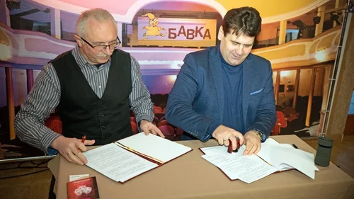 Закарпатська академія мистецтв підписала угоди з театрами