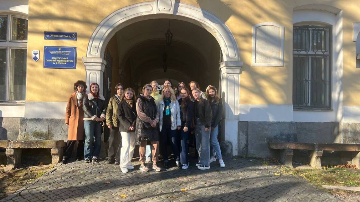 МИСТЕЦТВО ТА РЕСТАВРАЦІЯ В ДІЇ: ВІДКРИТЕ ЗАНЯТТЯ У ЗОХМ ІМ. Й. БОКШАЯ