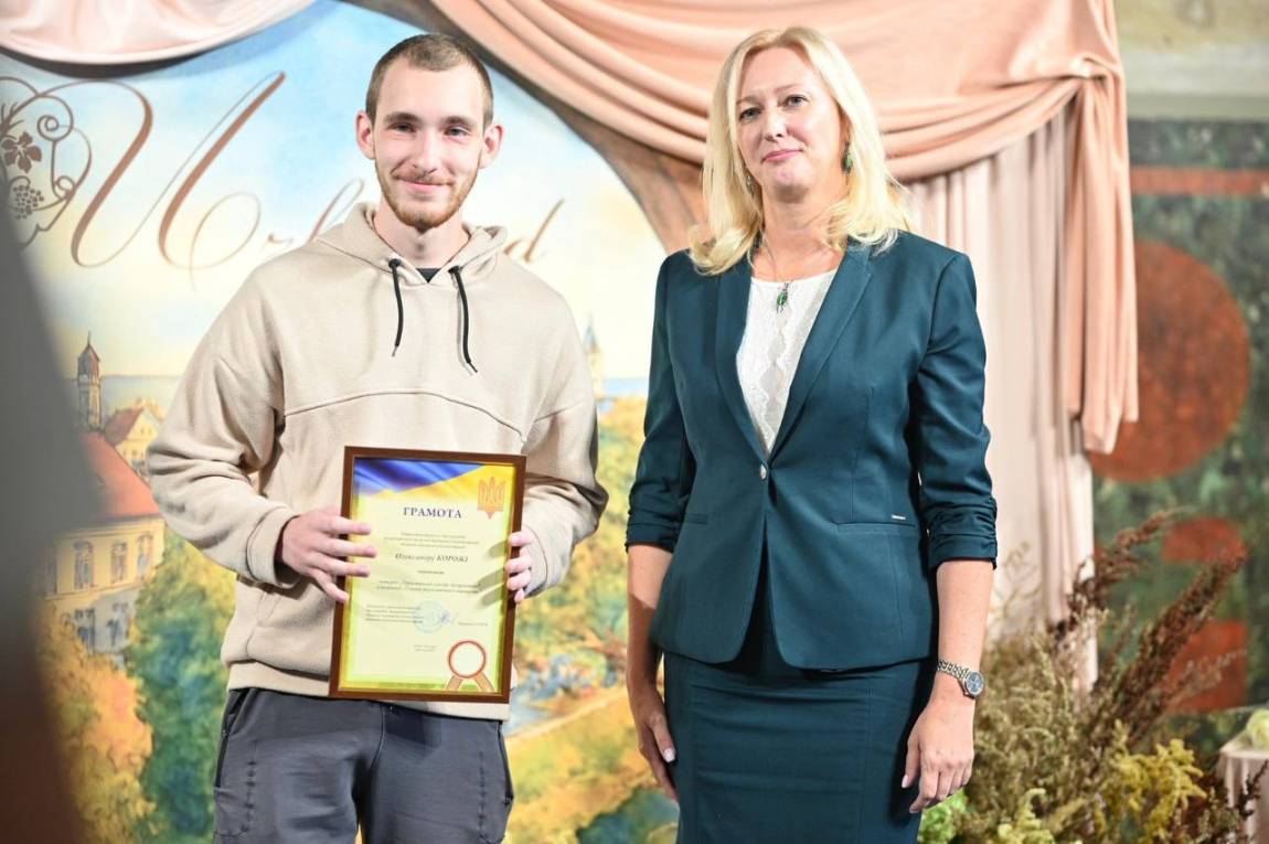 Студенти Закарпатської академії мистецтв взяли участь на конкурсі «Закарпатський сувенір»!