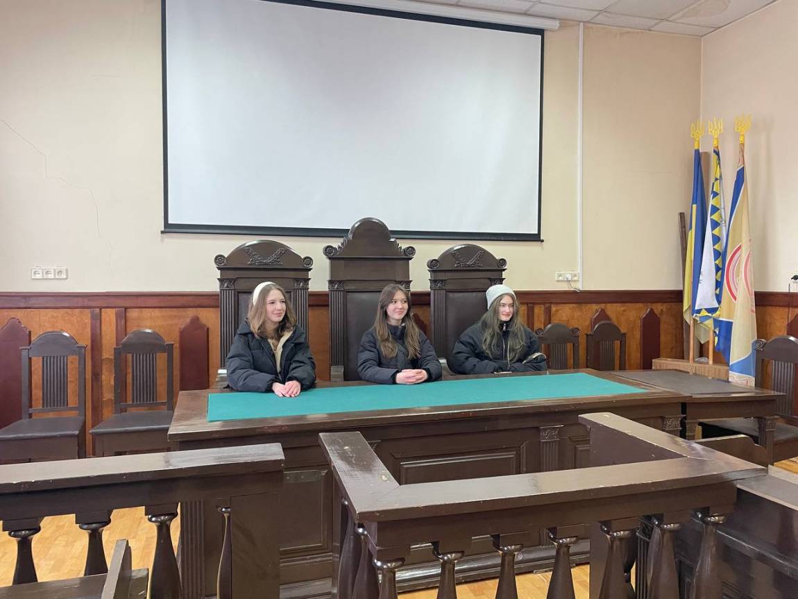 Право в дії: ознайомчі заходи для студентів коледжу з діяльністю органів місцевого самоврядування та правоохоронних інституцій